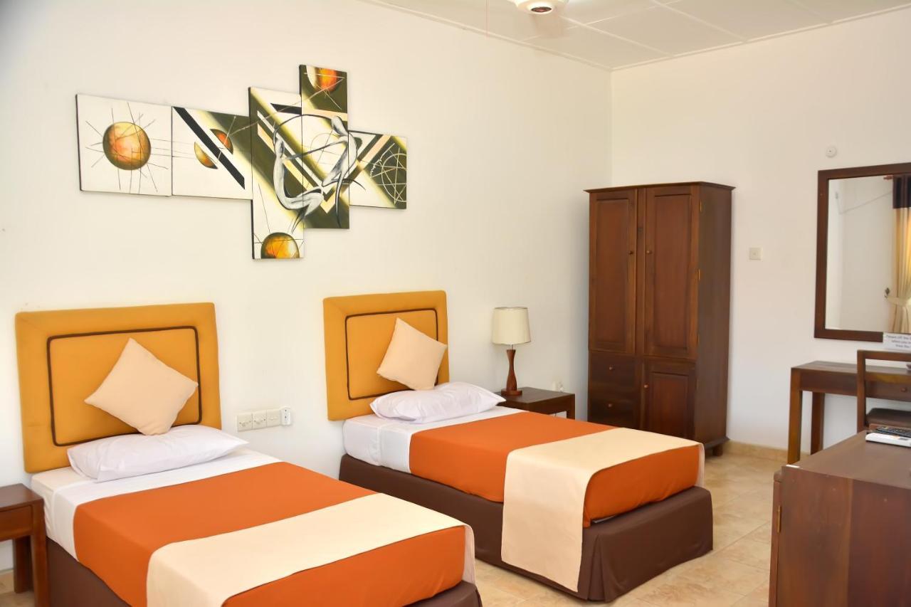Yolanda Villa Negombo Buitenkant foto