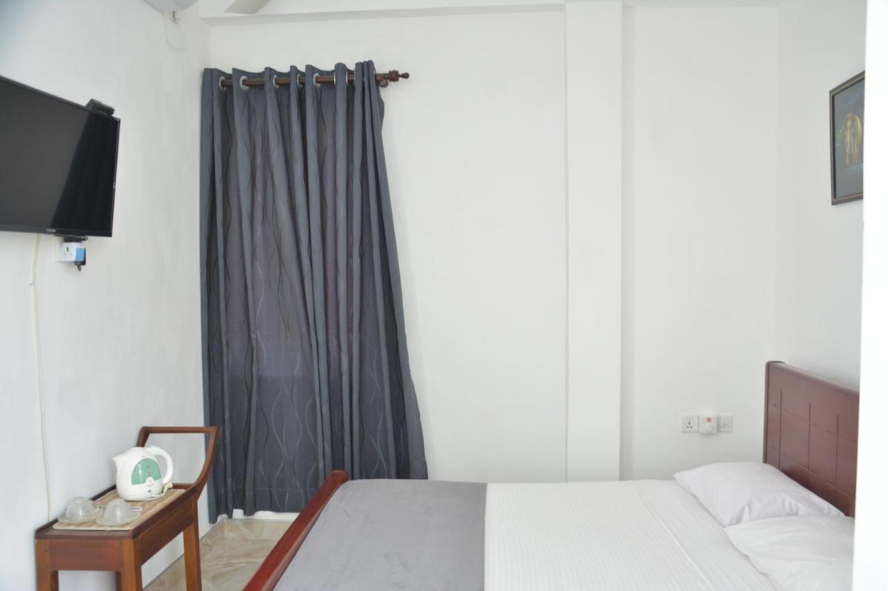 Yolanda Villa Negombo Buitenkant foto